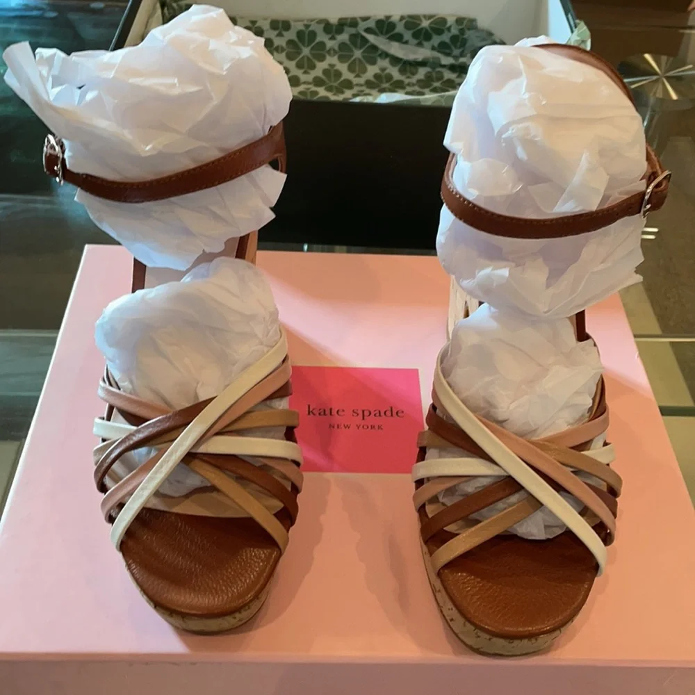 NIB KATE SPADE platform sandals 5 1/2” Multi grain leather beige tan blushpink 8
